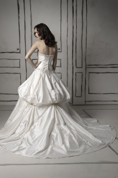 Modest strapless A-Line Bridal Gown / Wedding Dress BO112